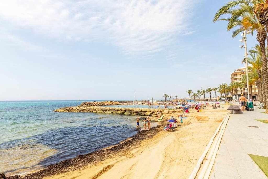 Apartamento Pink Maritimo Torrevieja Dış mekan fotoğraf