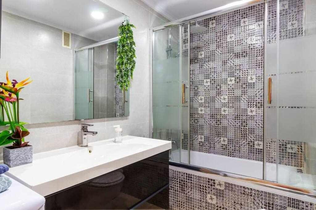 Apartamento Pink Maritimo Torrevieja Dış mekan fotoğraf