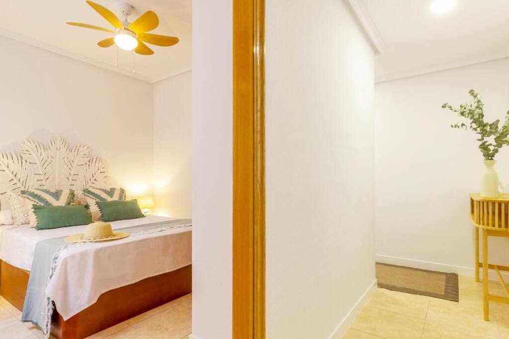 Apartamento Pink Maritimo Torrevieja Dış mekan fotoğraf
