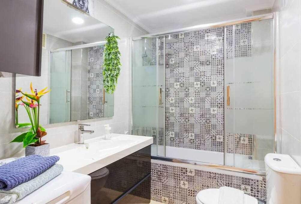 Apartamento Pink Maritimo Torrevieja Dış mekan fotoğraf